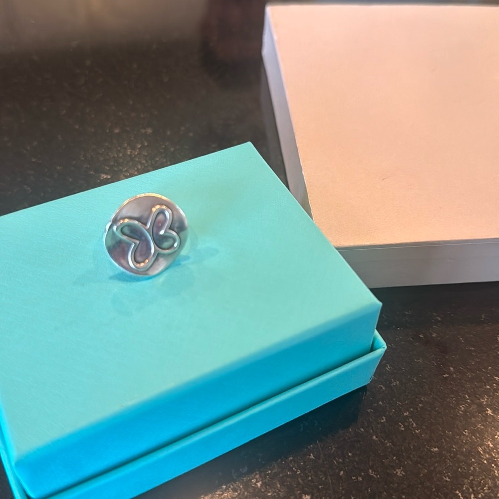Ajustable ring!